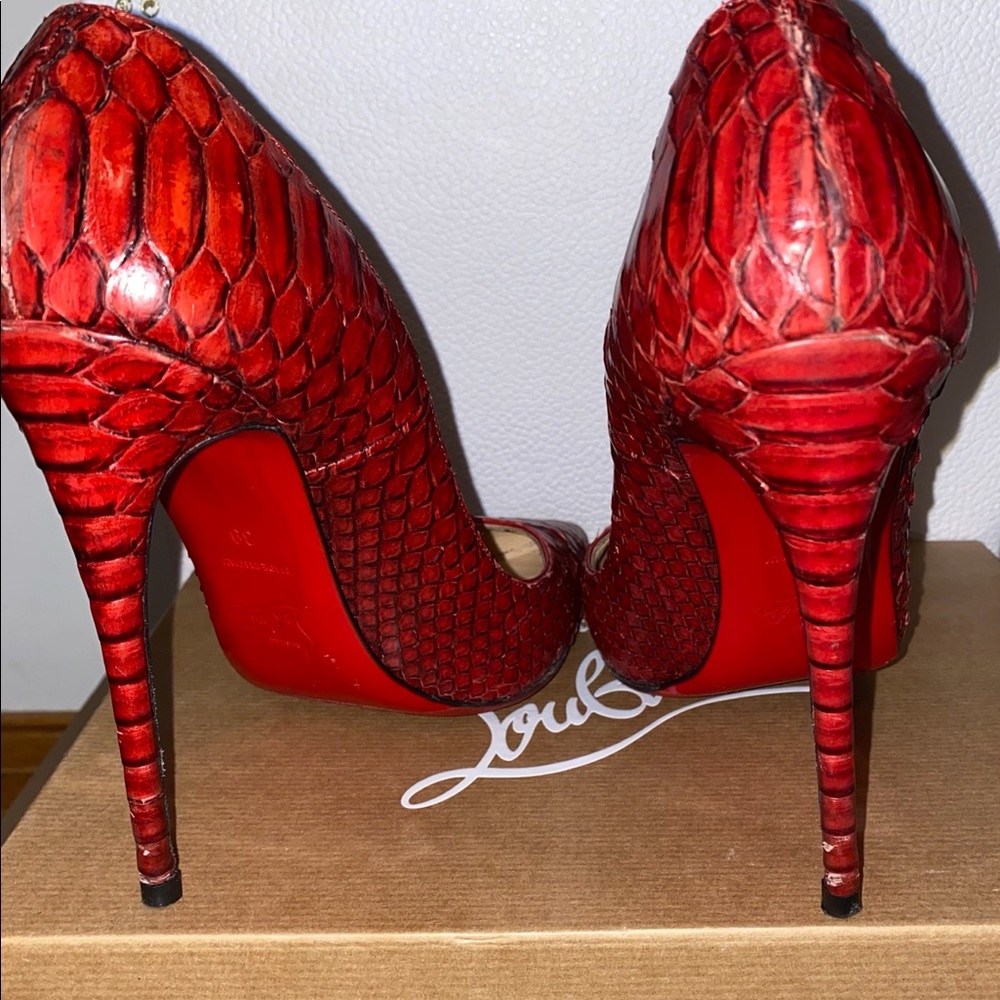 Christian Louboutin So Kate Python Red Sole Pump - Picture 4 of 13